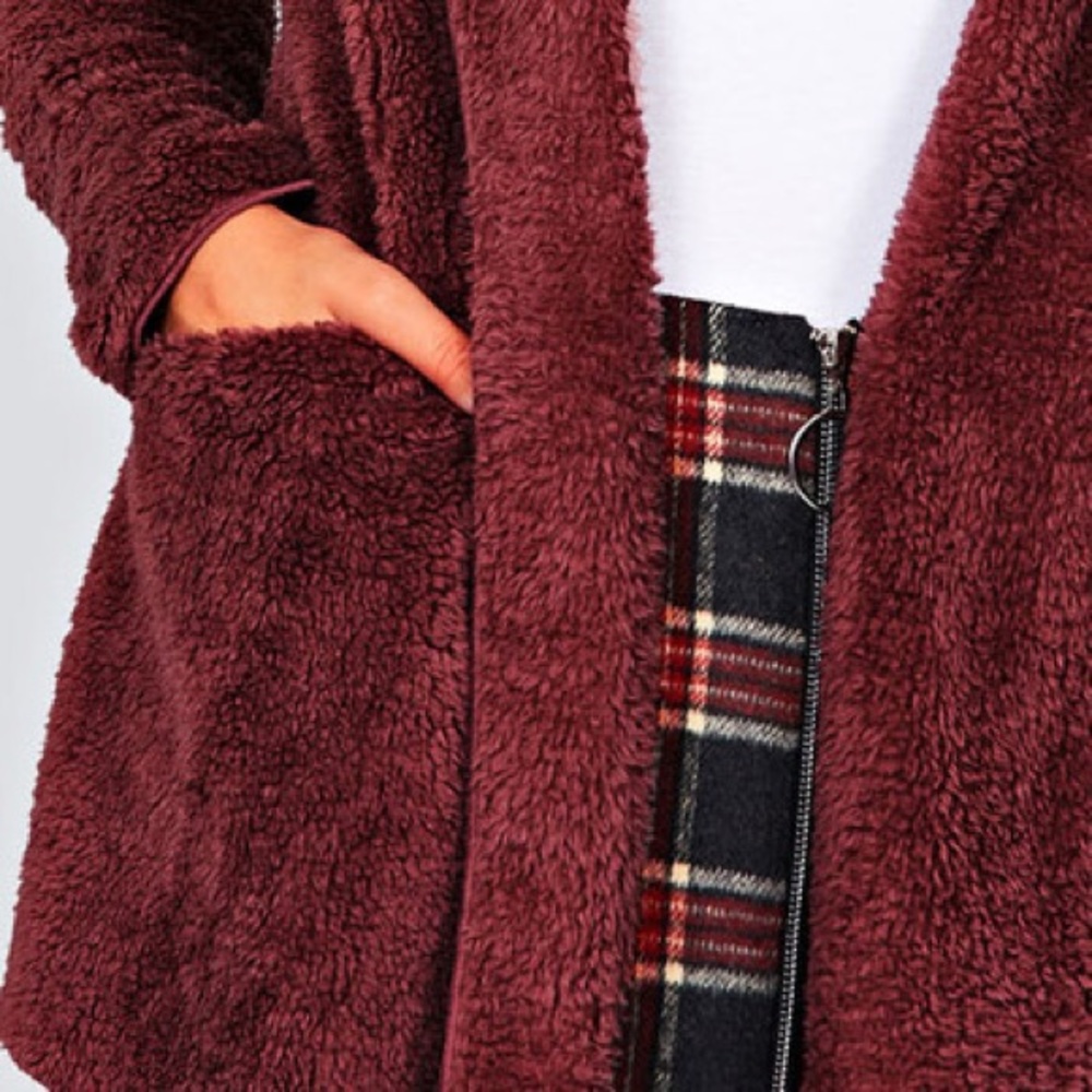 Last size small! Faux Fur Hoodie Jacket w/Pockets - Picture 4 of 6